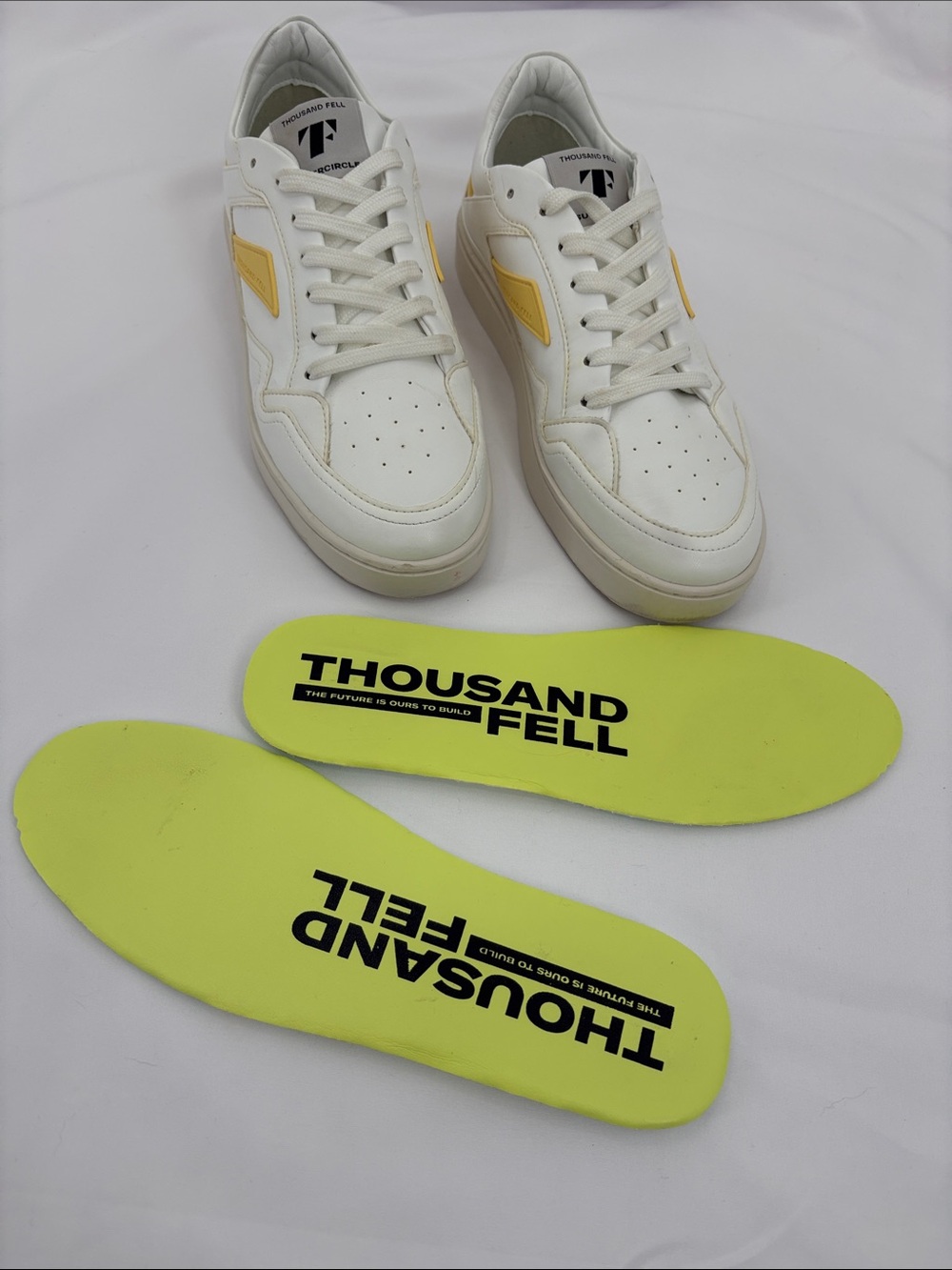Thousand Fell Court Vegan Sneakers White Starstruck Yellow Women’s Size 7